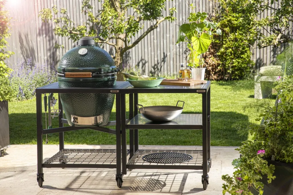 Big-Green-Egg-Large-met-modulaire-tafel-buitenkeuken-1024x683.webp
