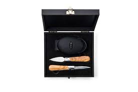 Luxe oester olijfhout gift set met 2 mesjes en siliconen handbeschermer 